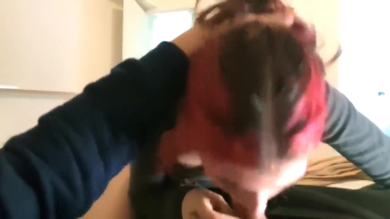 teen 18+ Gives Blowjob And Riding Like A Pro
