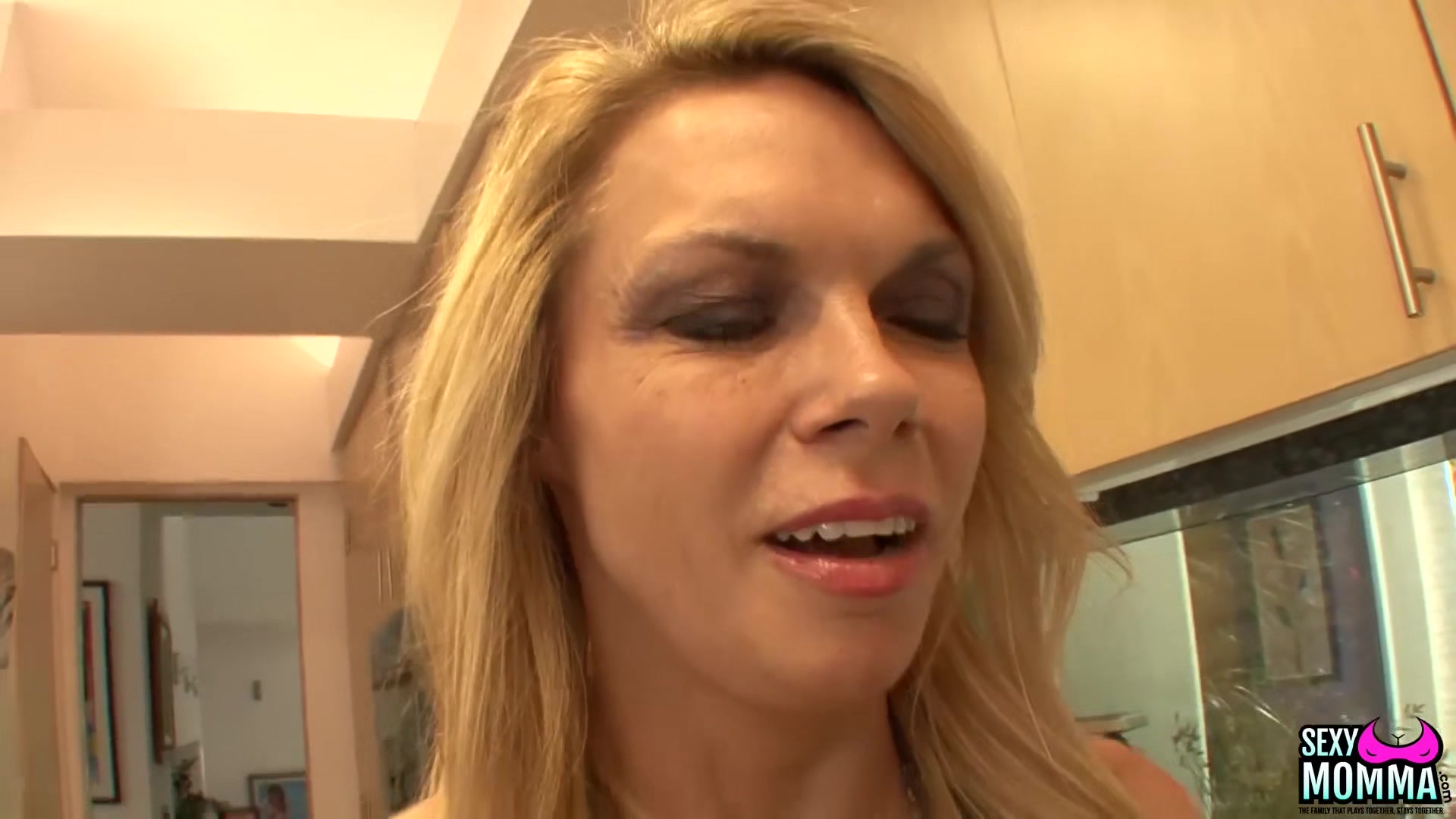 Alexa Cools Step Daughter Delila Off with her Tongue! - Sexymomma