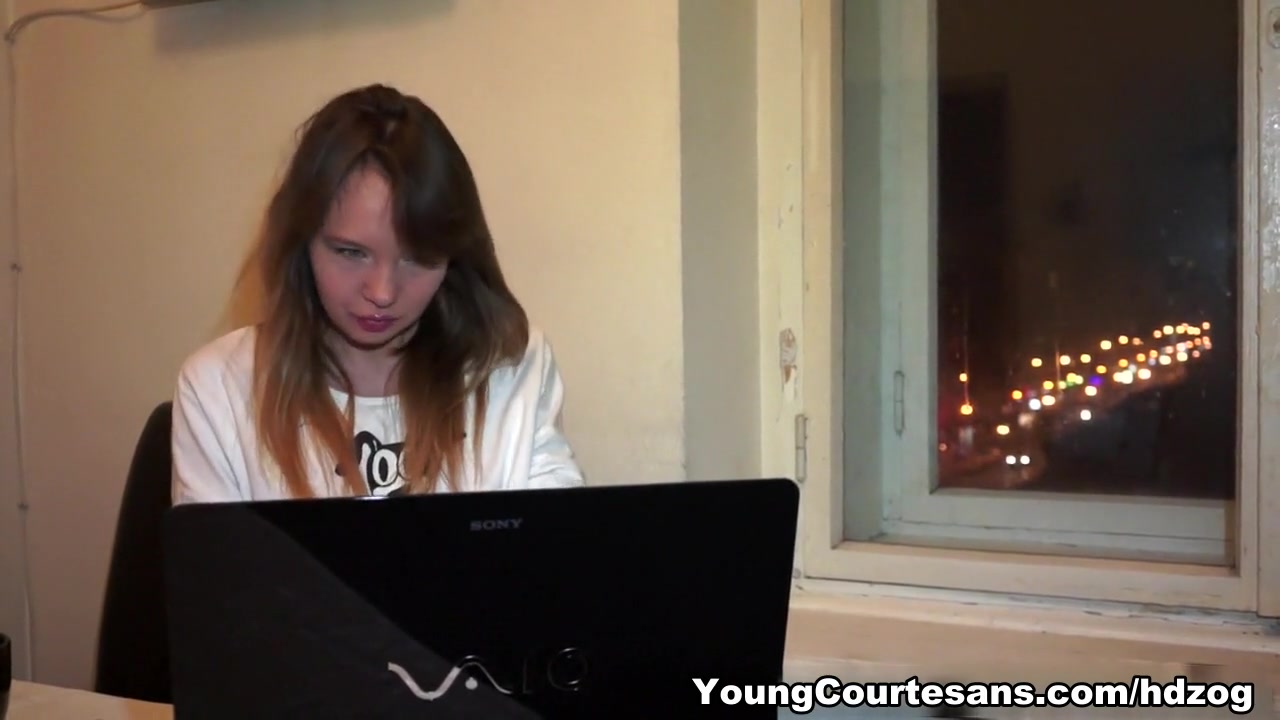 Courtesan pussy creampied