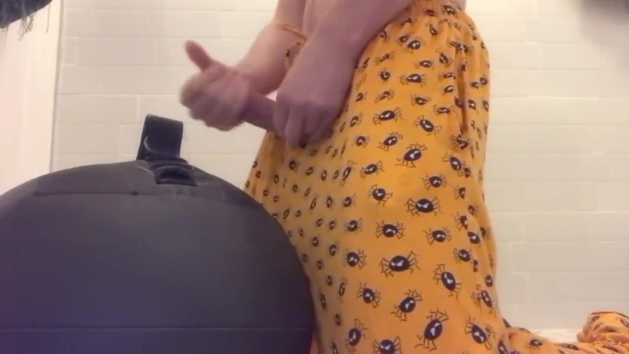 Horny Hung Twink Will Fuck Any Hole - Huge Cumshot