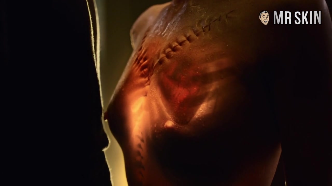 Best Of: Emily Browning - Mr.Skin