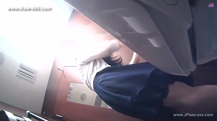 peeping Korean restaurant toilet.39