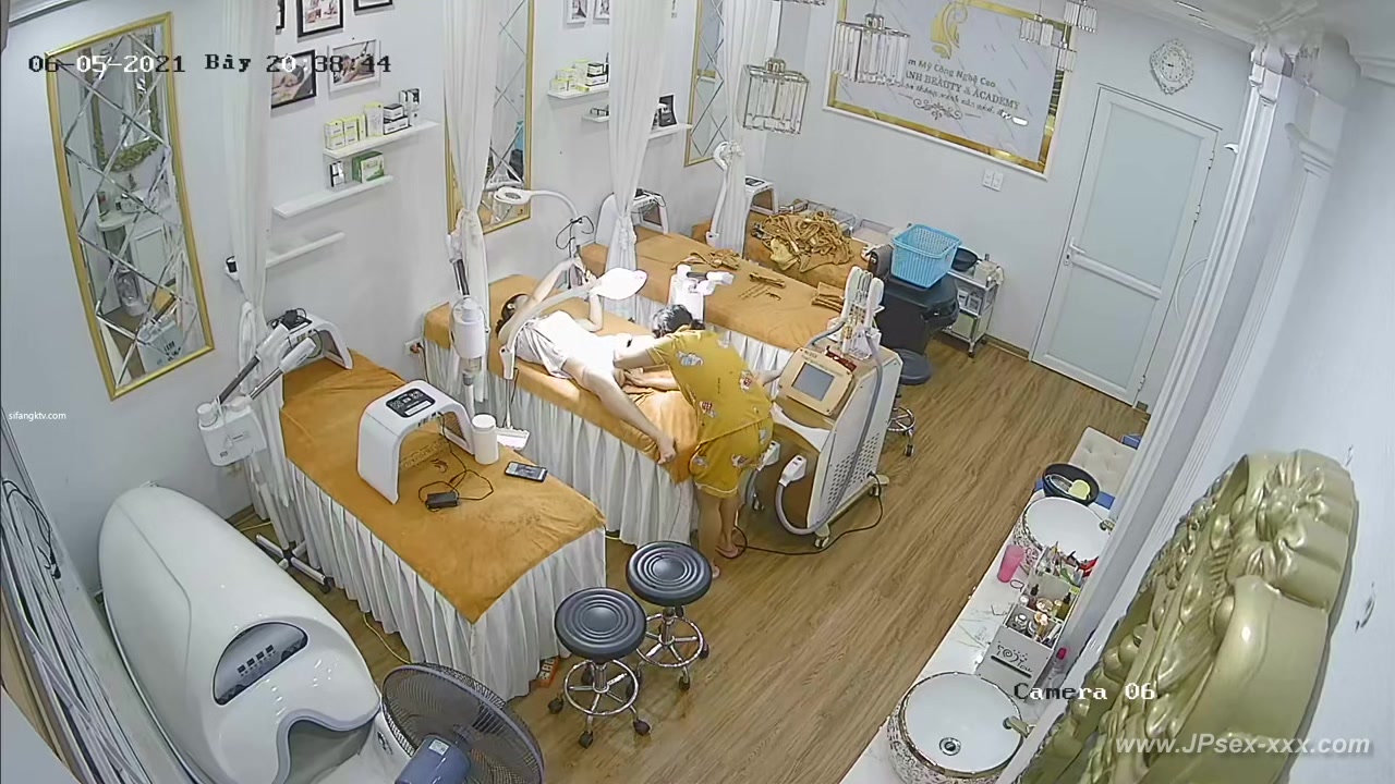 chinese cosmetic salon.2