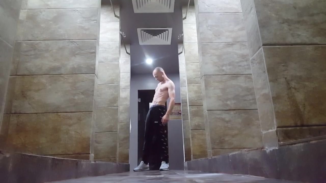 4k Video. Me Showing Off In Public Floor. Toned Ripped Body. Flexing