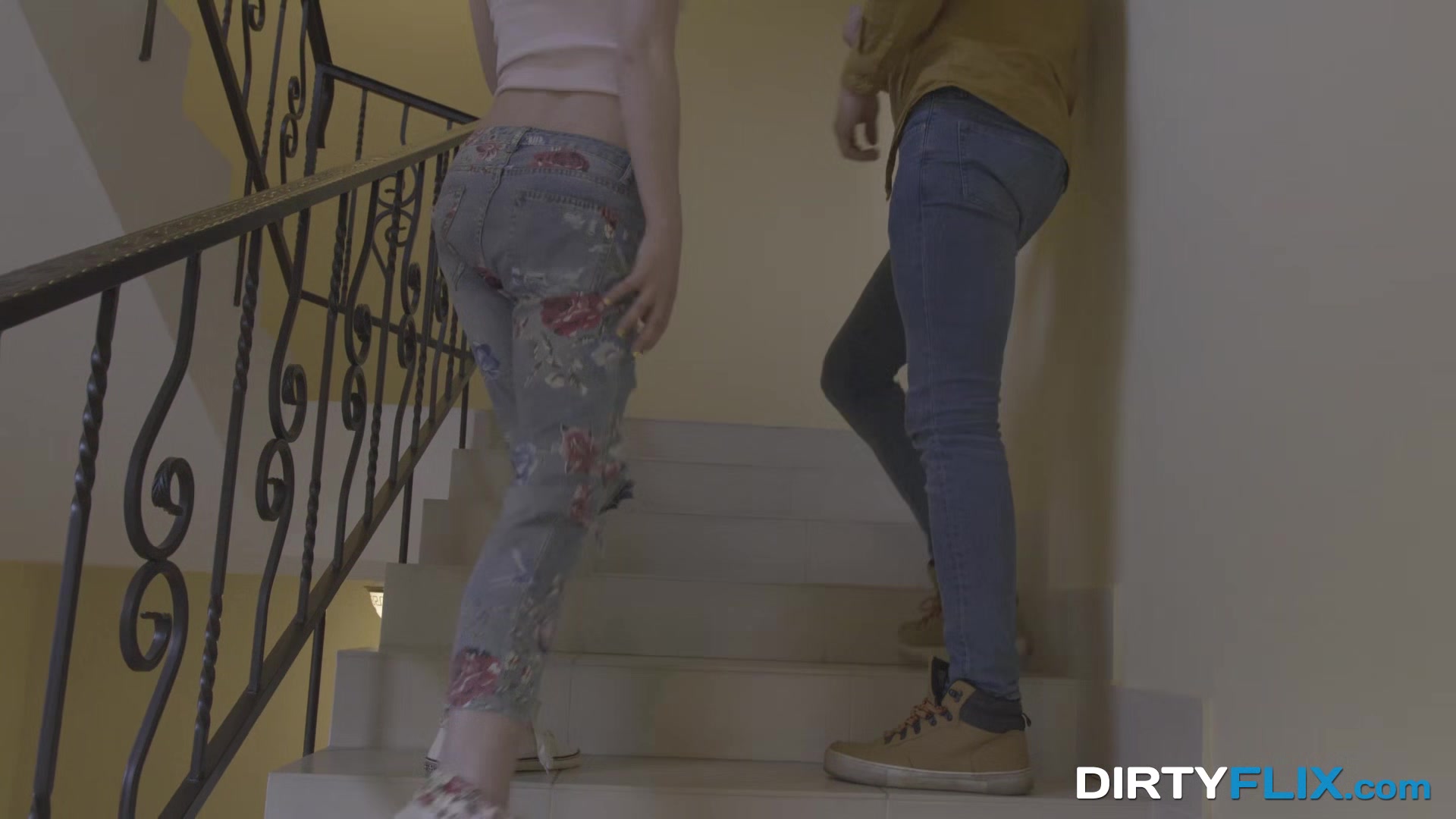 Dirty Flix - Lizi Smoke - Nerdy coed casual fuck hookup