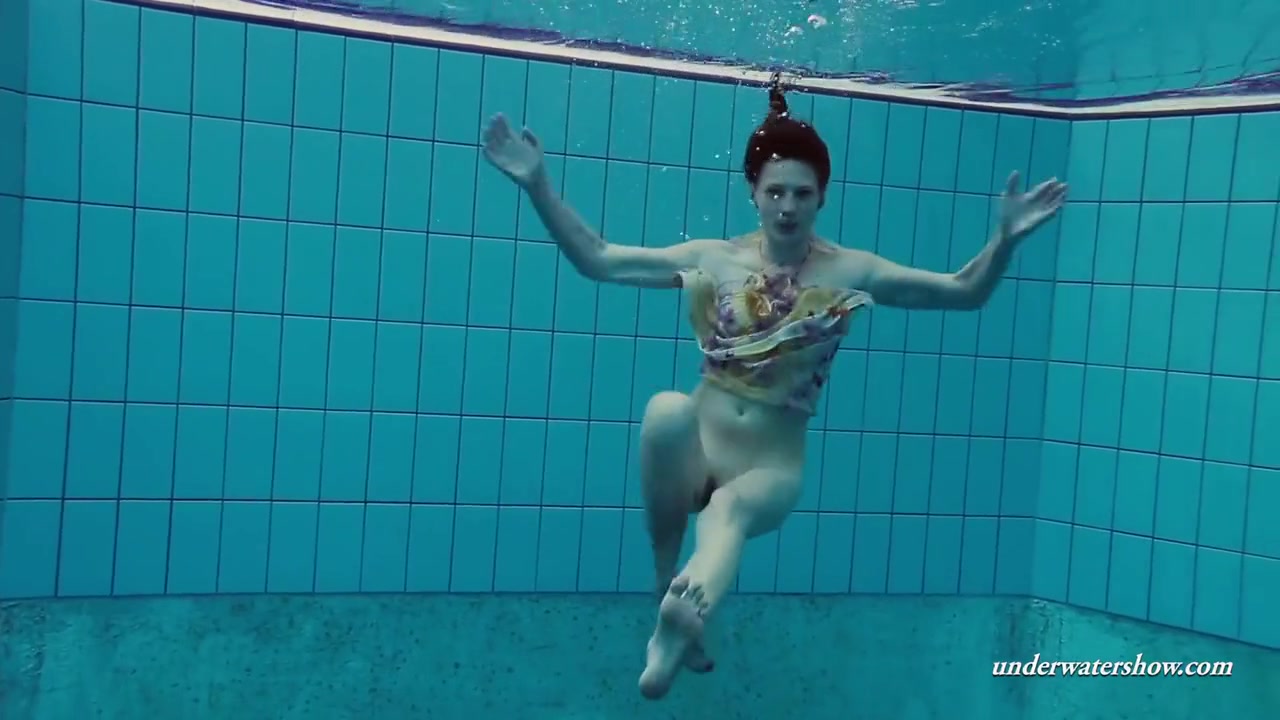 Russian Petite Skinny Beauty Lera Underwater