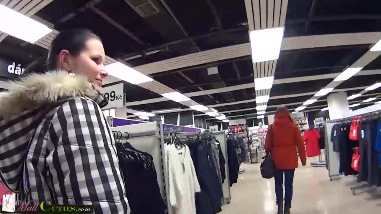 Two girls on public have sex for shopping free