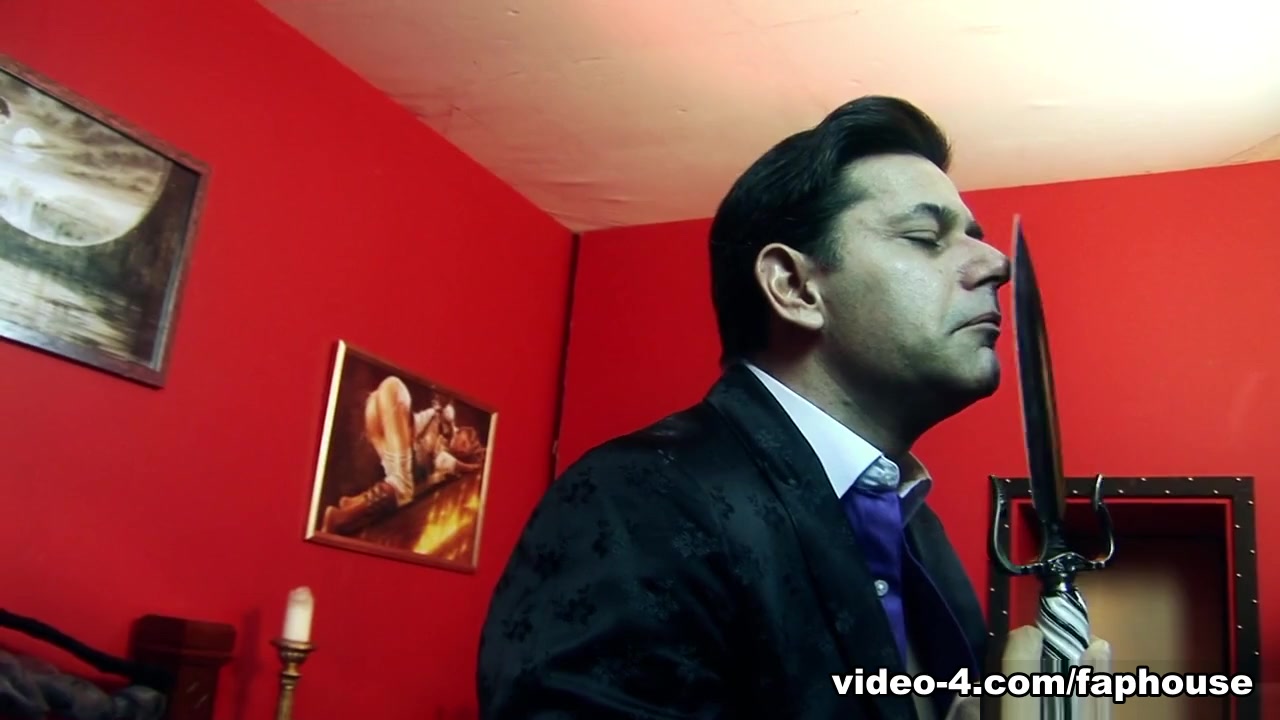 A king's speech must be heard, and his cock sucked - FapHouse