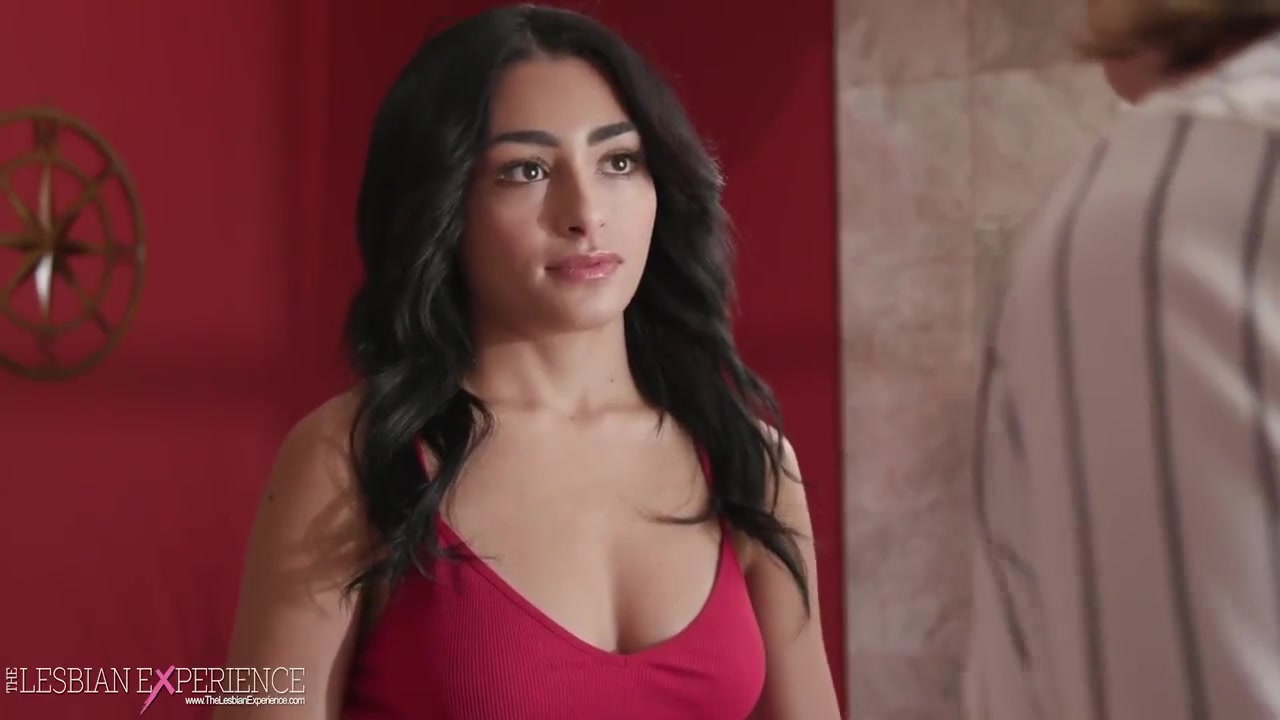 Aiden Ashley And Vanessa Moon - Shows How To Succeed