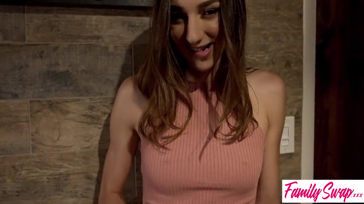 Caitlin Bell And Andi Rose - And Cum Together For A Swap Family Marriage - S4:e3