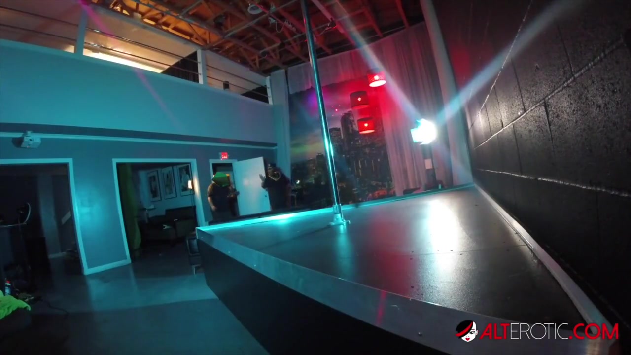 Kali Roses In Ho Hunters - Haunted Strip Club With