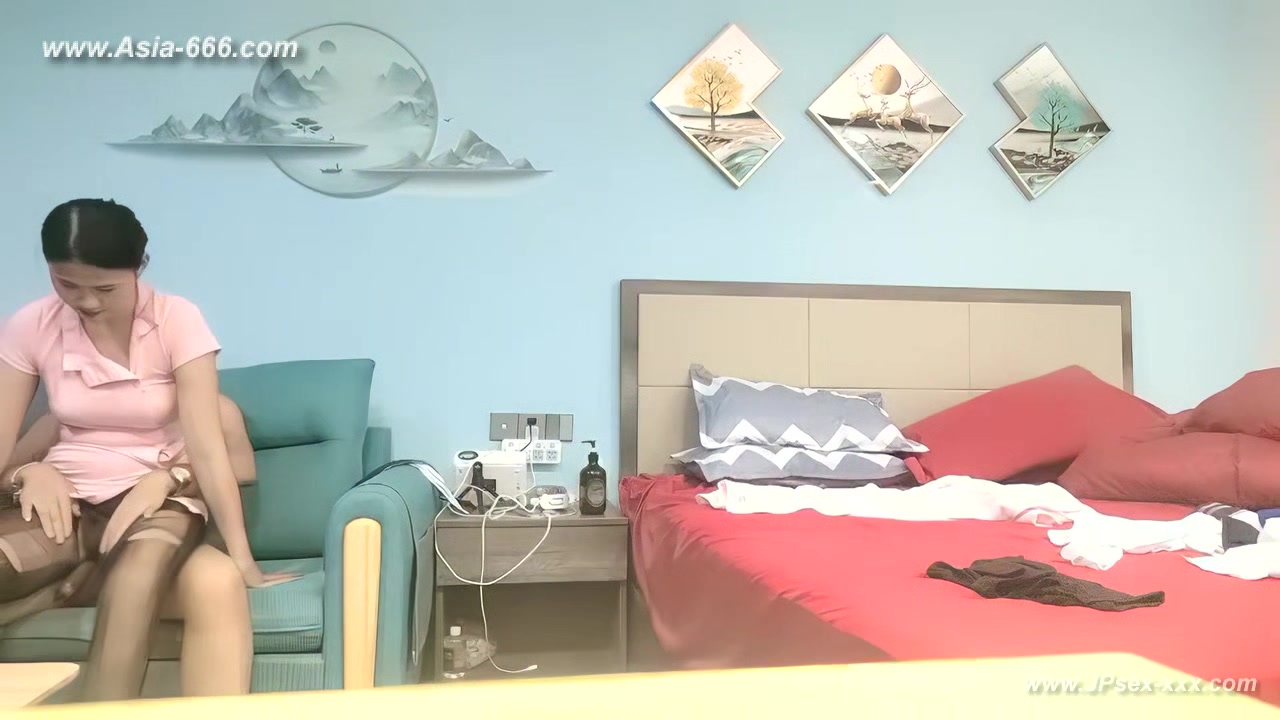 chinese man fucking callgirl in hotel.395