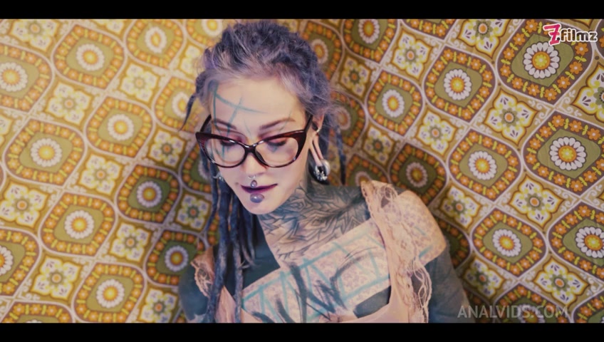 ANAL gapes and PISS on books and TOYS - PEE, ANAL, ATM, Toys (goth, punk, alt porn) ZF060 - PissVids