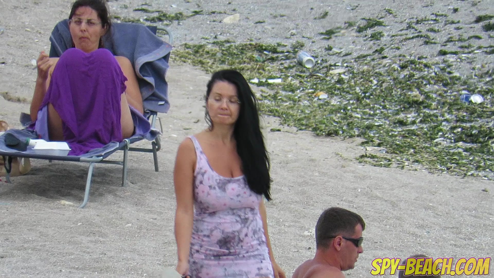 Gorgeous Amateur MILFs Nude Beach Close Up Pussy