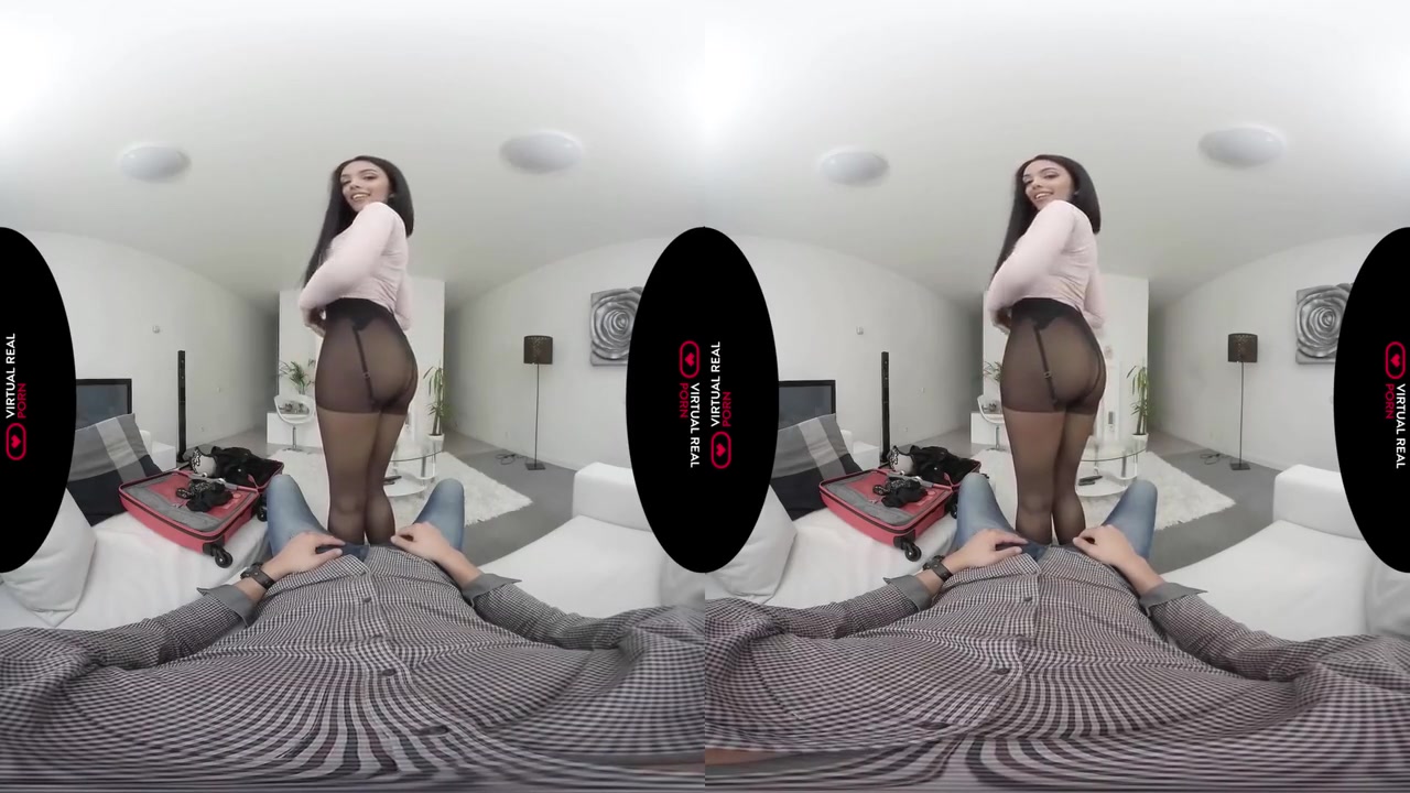 A Girl From Barcelona With Virtual Reality