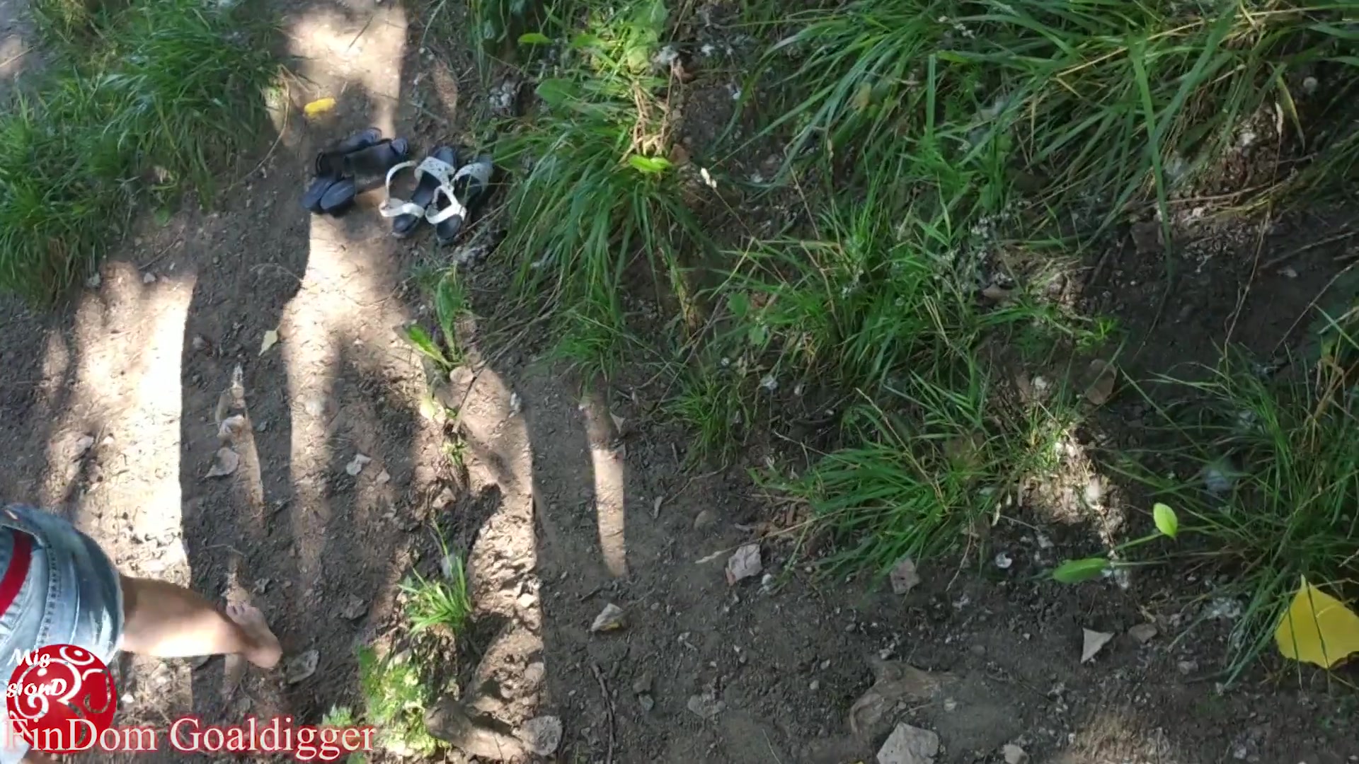 Girl In Galsses Blowing Bubbles On The River - Sex Movies Featuring Findom Goaldigger