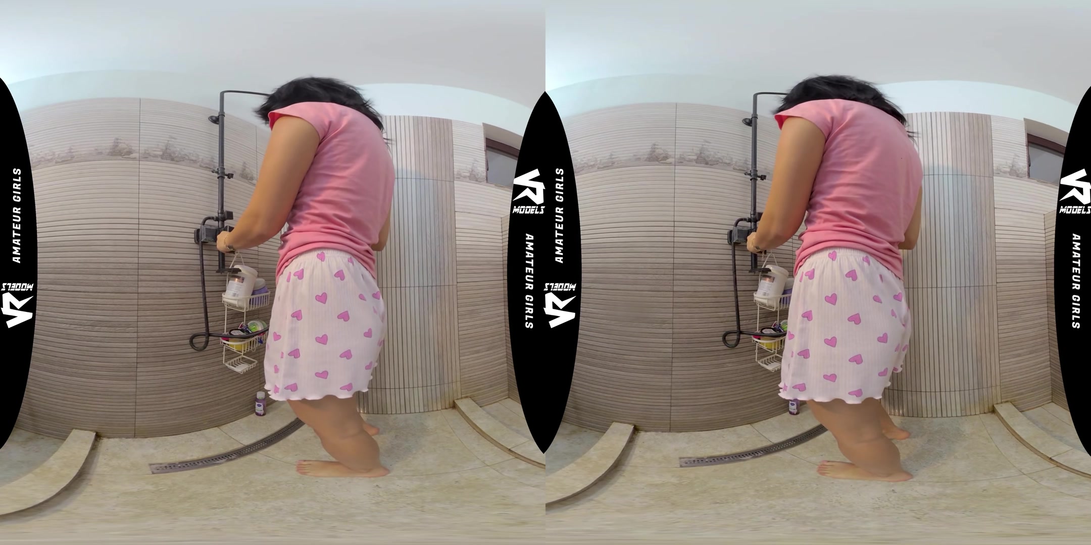Squirting & Golden Shower After A Hot Bath - VRVids
