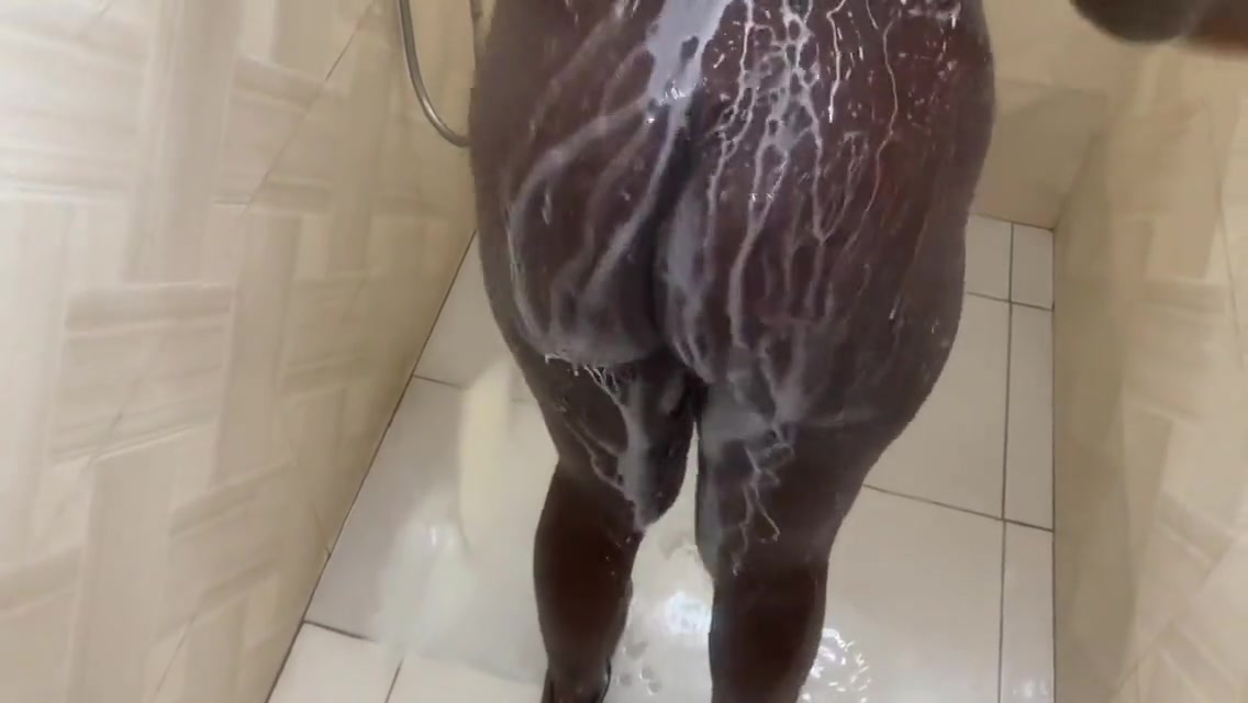 Full Video On Membership : Milky Big Ass Ebony Booty 5 Min