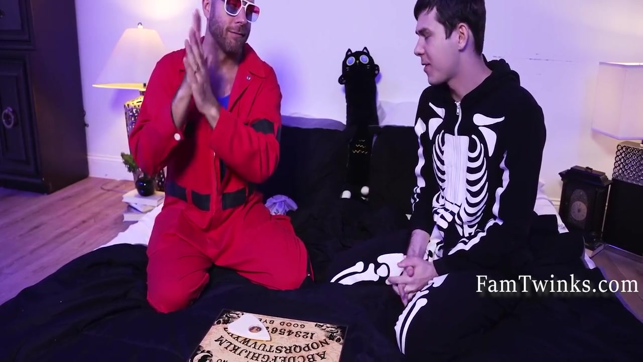 Haunted Hands, Family Wands 8 Min With Dakota Lovell And Joel Someone