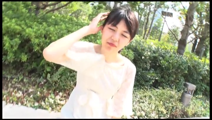 Rui Minazuki Do Me A Favor? Dangling Money In Front Of An Amateur Girl!! - Rui Minazuki