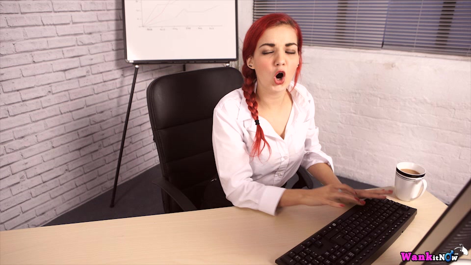 Dolly - Foot Worship - Sexy Videos - WankitNow