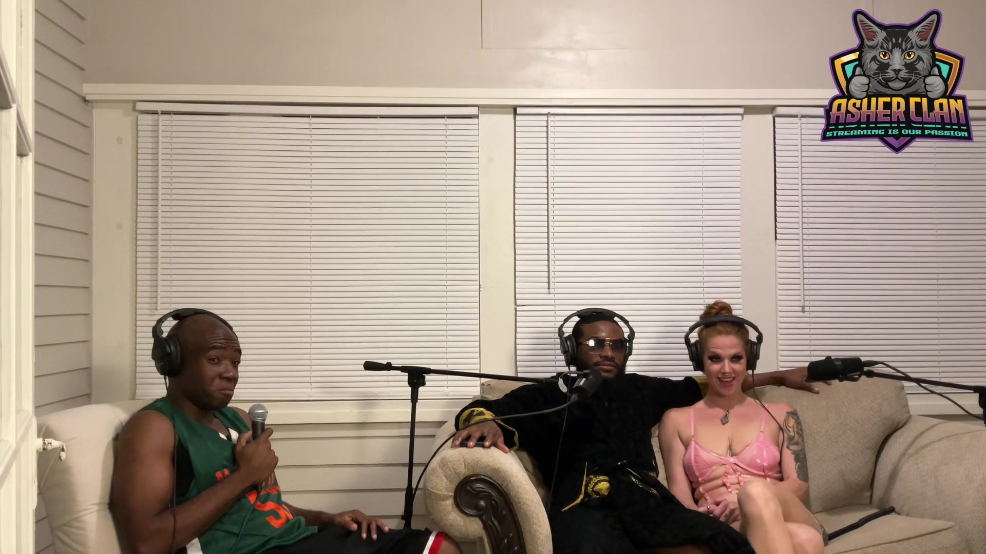The Fox and the Hounds - Foxi Vixen joins MrFlourish and guys for some wild adult talk