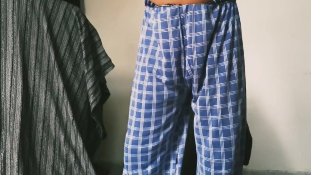 Muslim Bhabhi Ko Kitchen Me Khade Khade Choda - Cum Swallowing Bhabhi