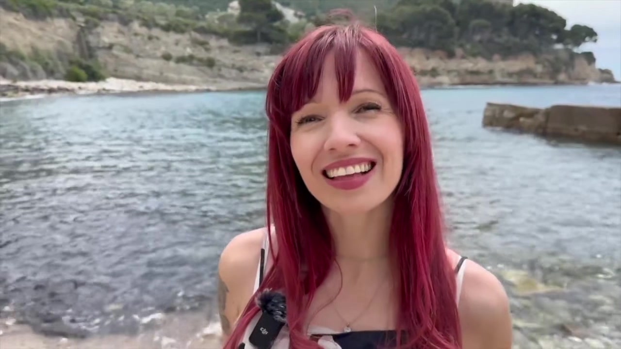 Laeticia discovers unsuspected pleasures! - Jacquie et Michel TV