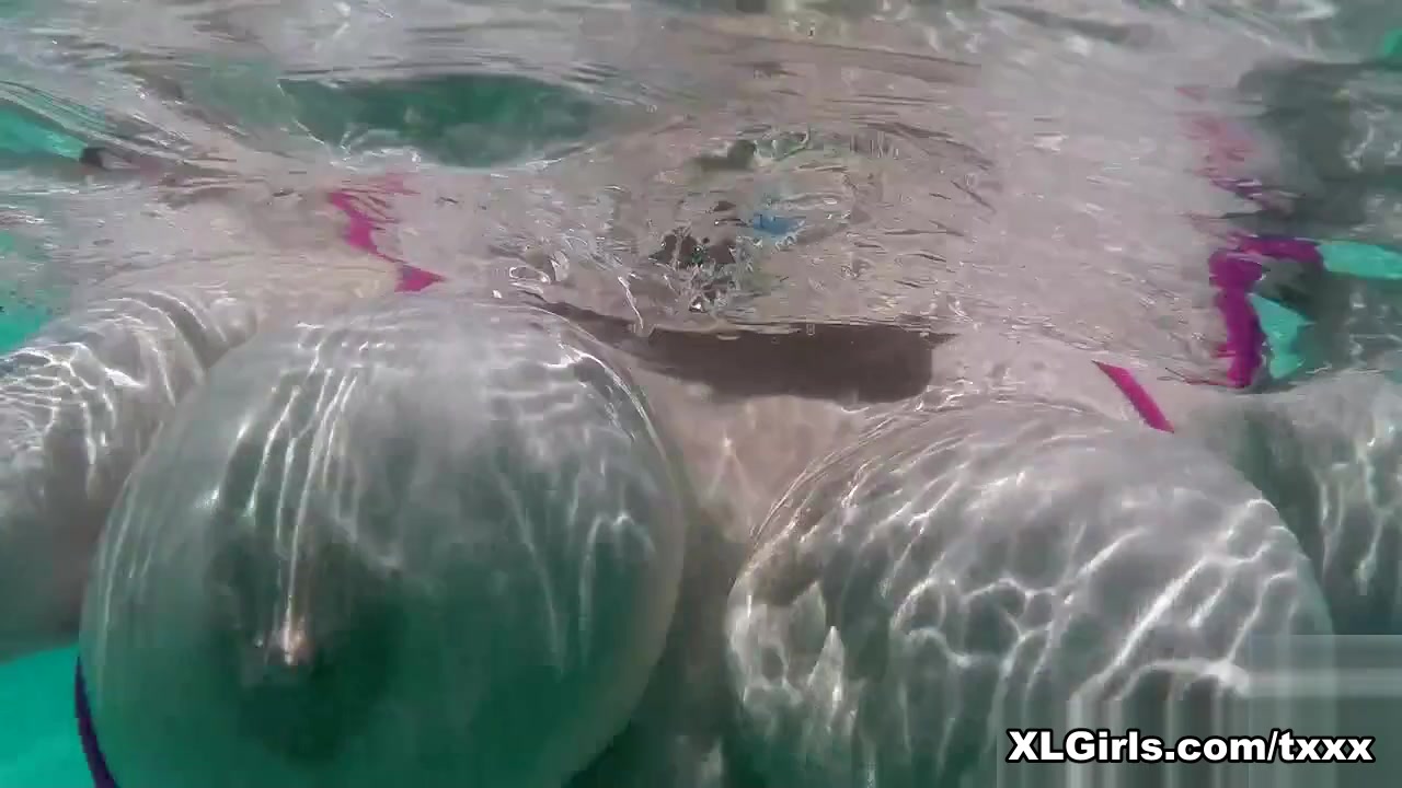 Underwater Floaters - Laddie Lynn - XLGirls