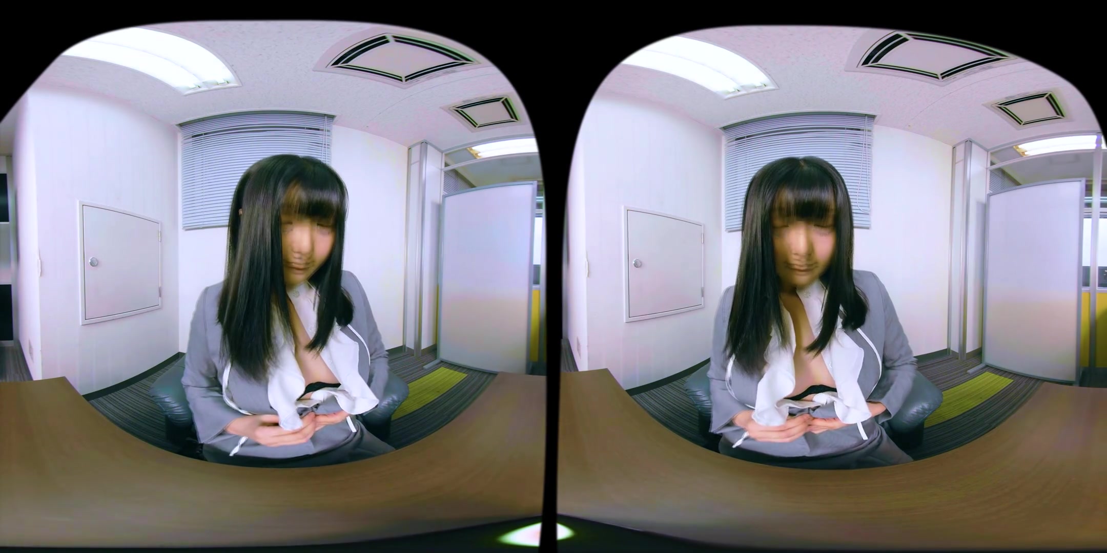 Virtual Dive: The Seductive Secretary; Softcore Leg and Pantyhose Fetish with an OL