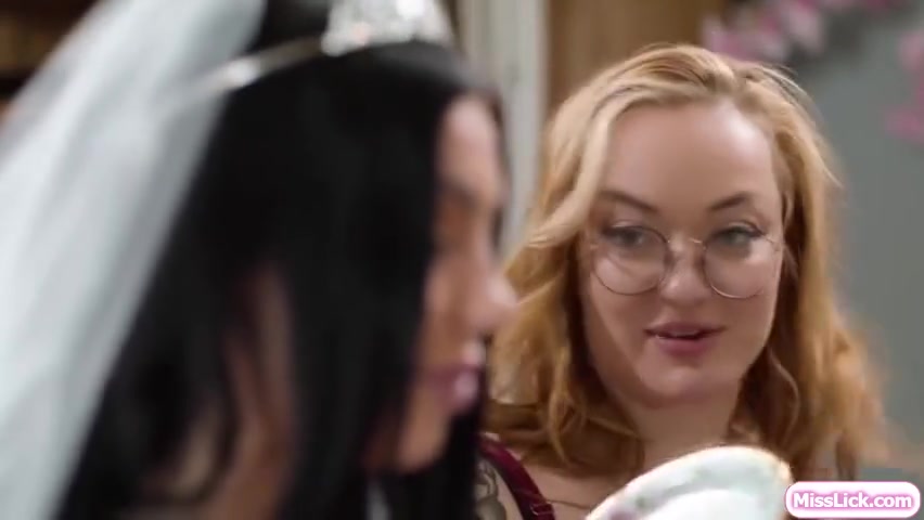 Busty Bachelorette Fingering Petite Bff - Holly Day