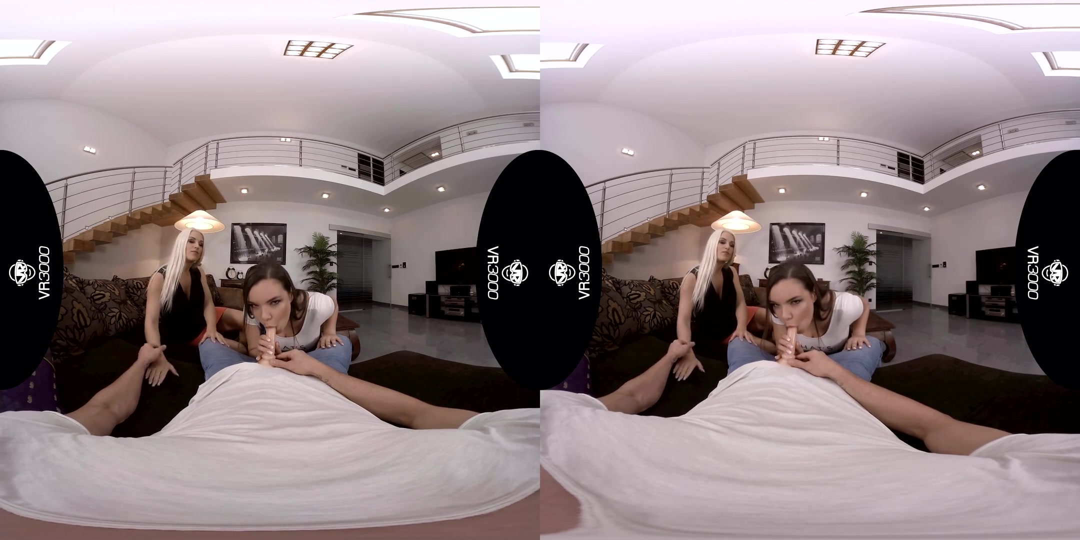 Blanche Bradburry & Sofia Lee in How to give GOODHEAD - VR3000