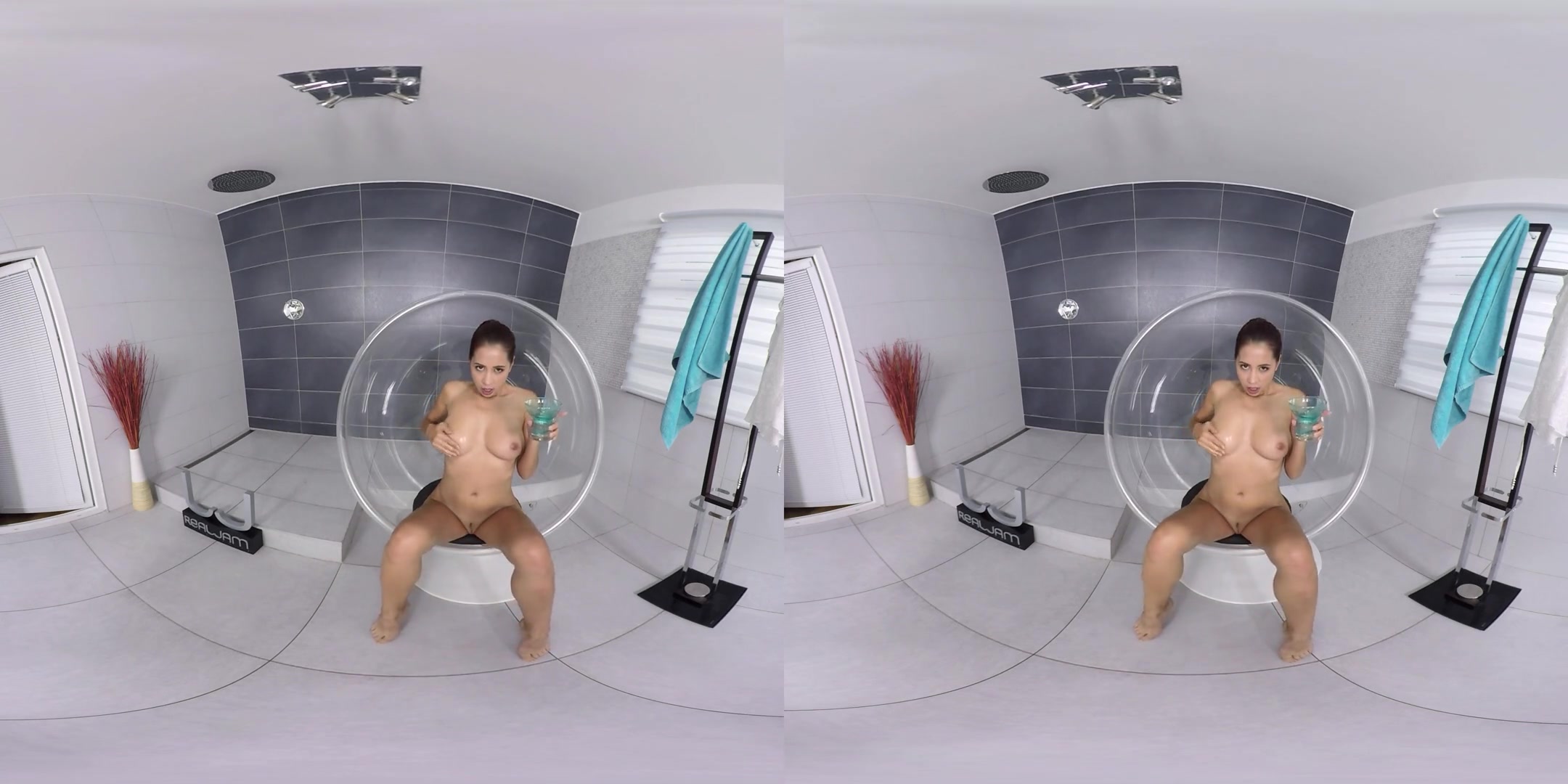 Paula Shy in Amazing Paula - RealJamVR
