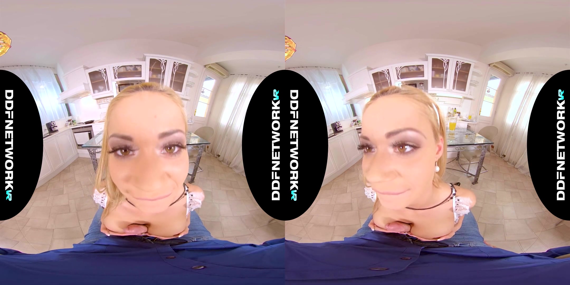 Peneloppe Ferre in Horny Housewife - DDFNetworkVR