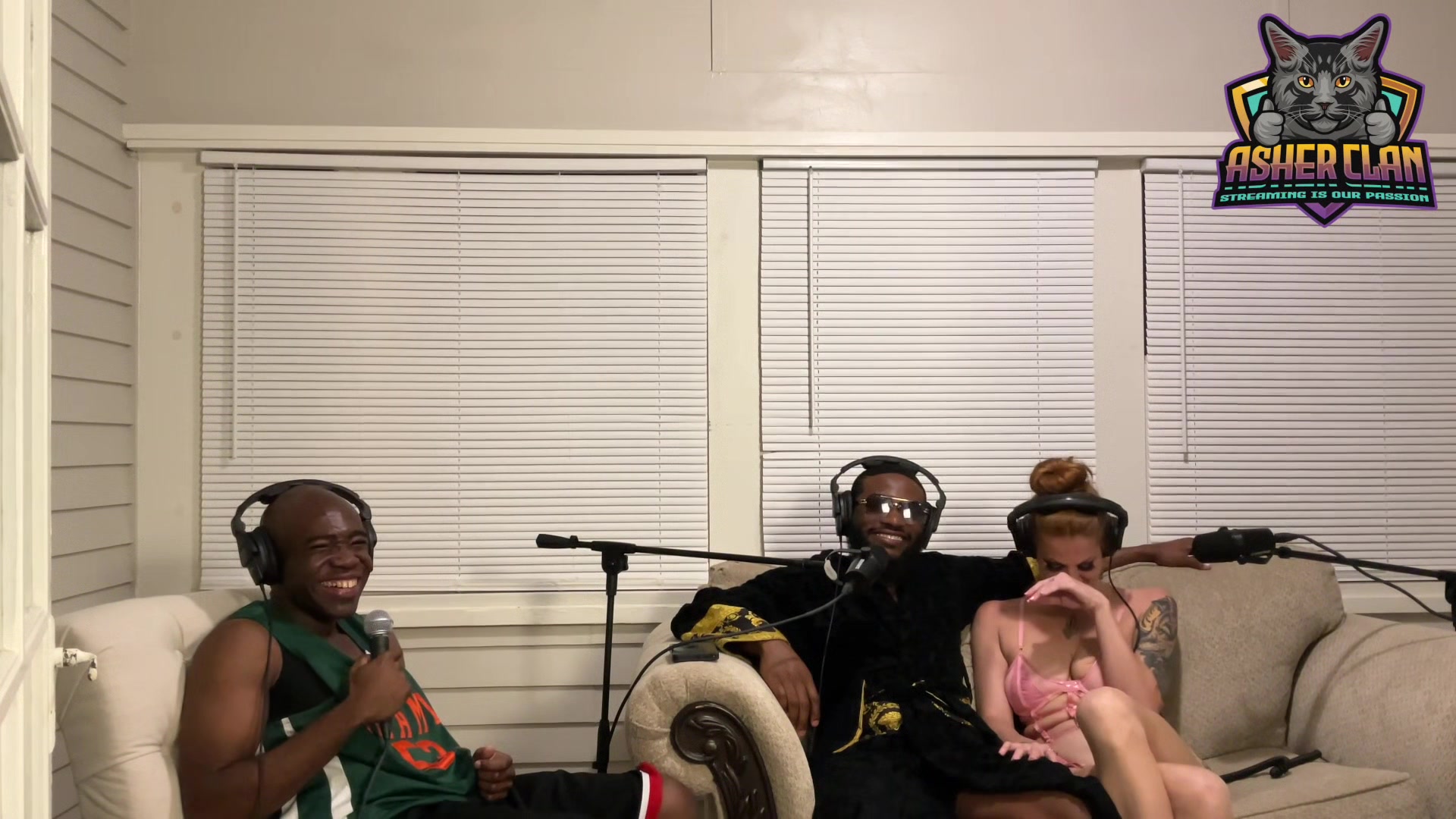 The Fox and the Hounds - Foxi Vixen joins MrFlourish and guys for some wild adult talk
