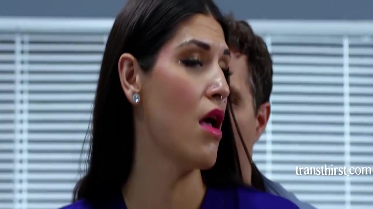 Robby Echo, Zariah Aura And Dee Williams In Sick Old Lady Is A Sex Maniac (trans Fucks Female) Transthirst