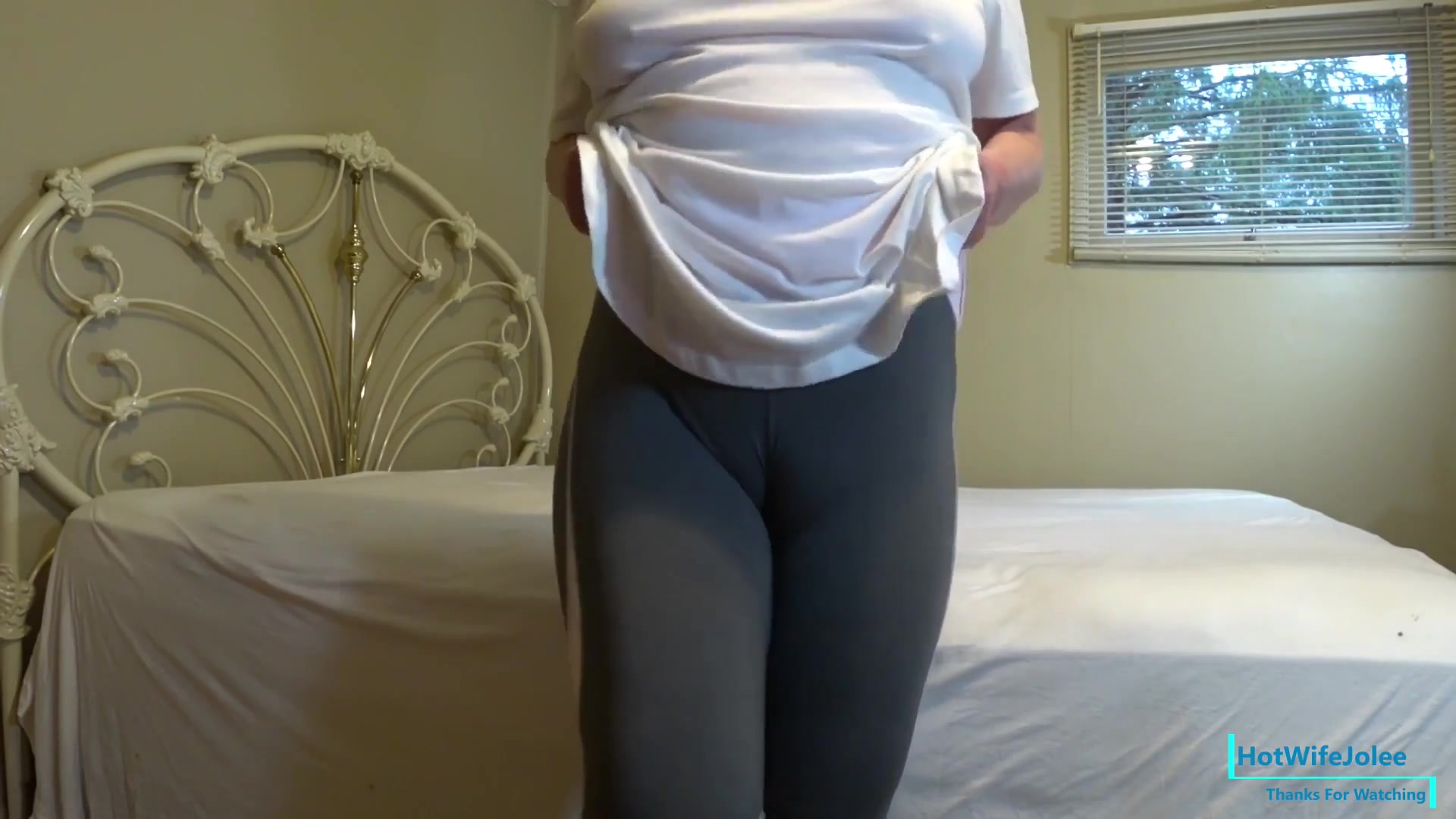 Arse Camel Toe In Tight Yoga Pants - CougarBabeJolee