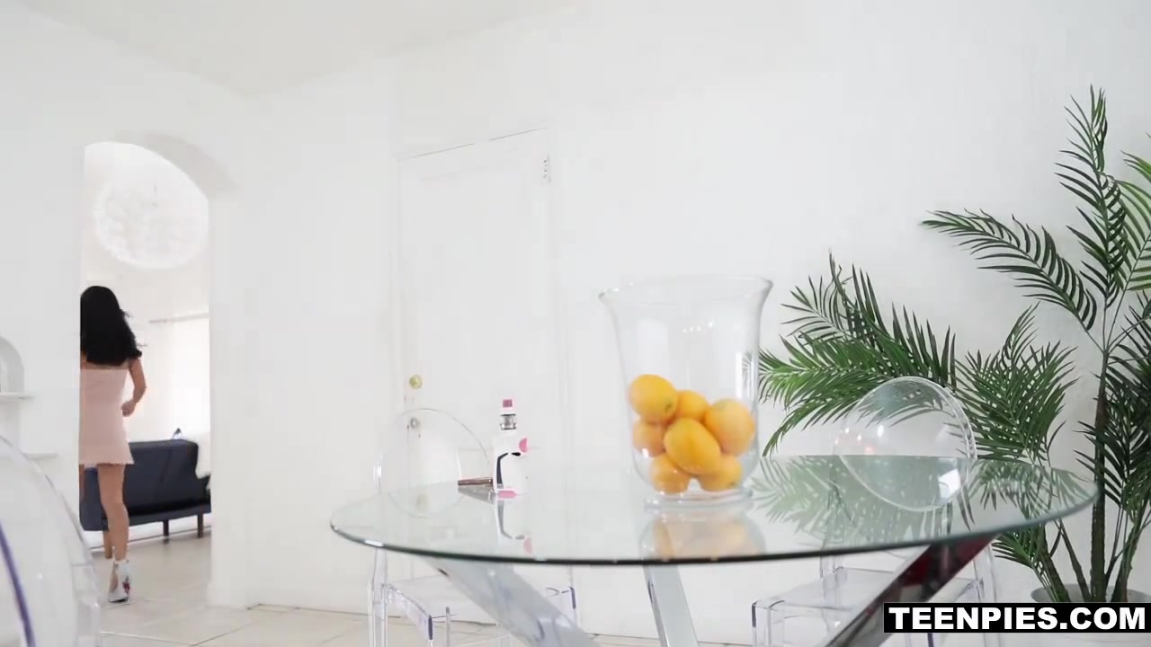Honey Moon - Kinda Whoreish Asian Lady Tries Dating App