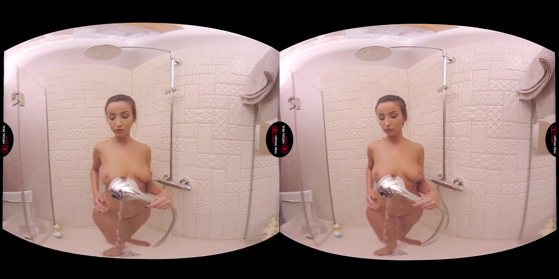 Alyssia Kent in Stretching - VirtualRealPorn