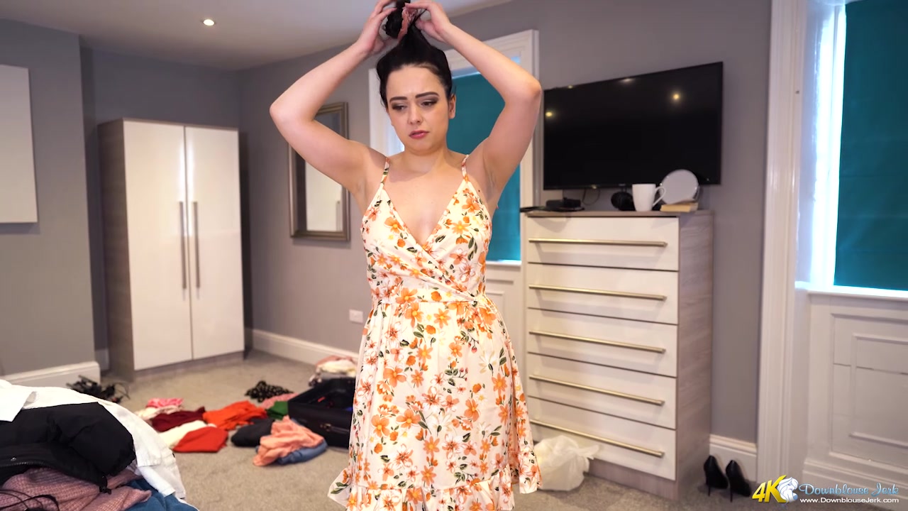 Messy Tenant - DownblouseJerk