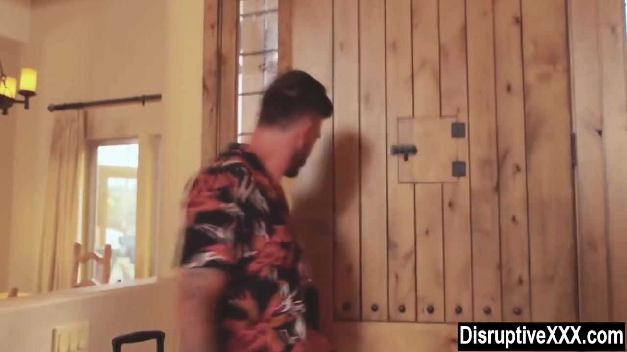 Married Guy Cheating On Wife With Cute Gay Twink 7 Min With Gay Porn