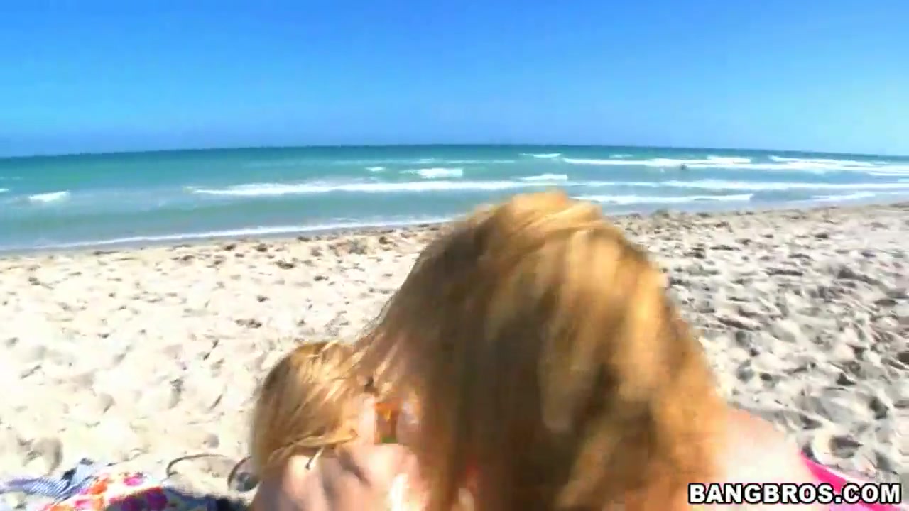 Day at the beach turns wild for young and horny Sara Jay