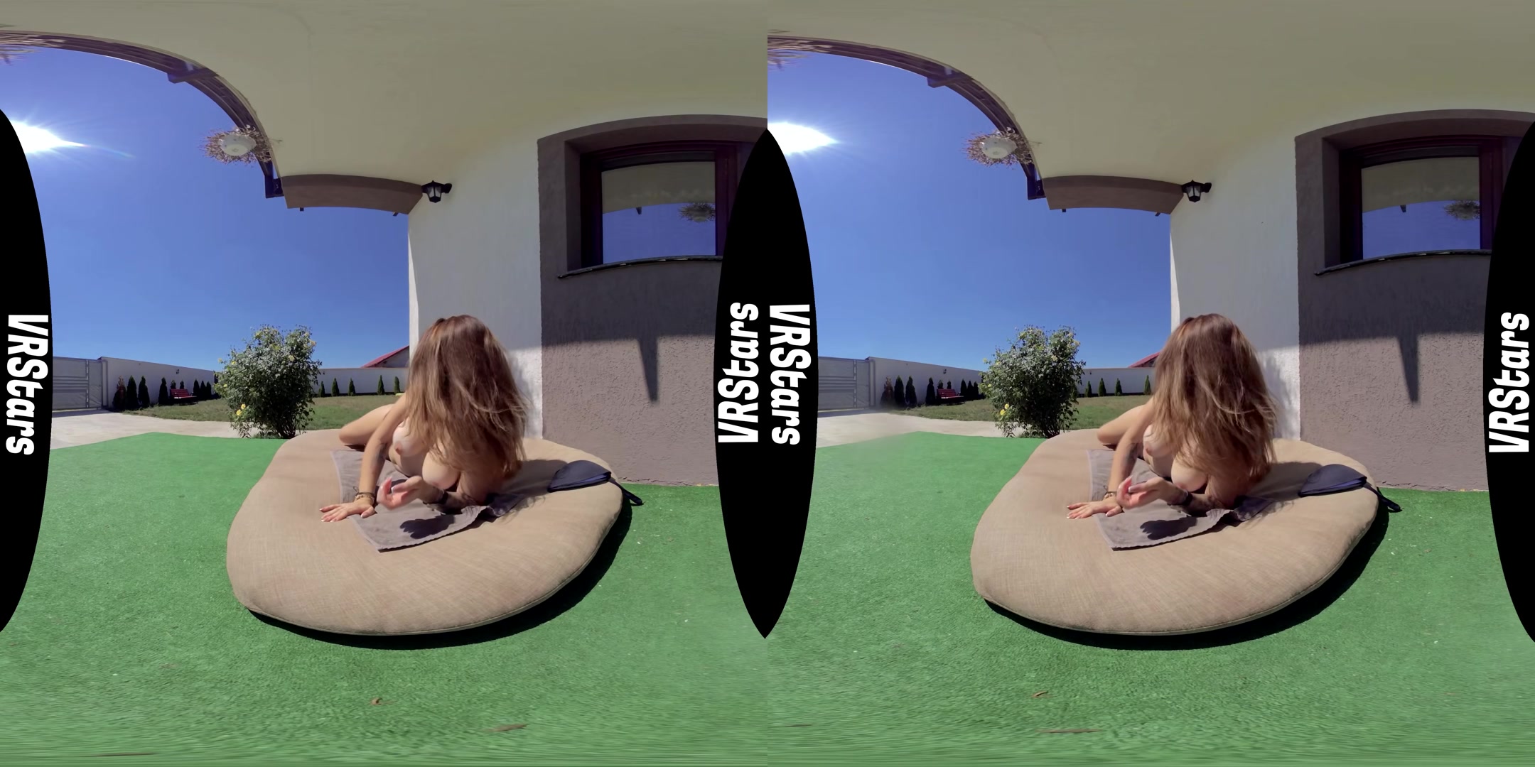 Busty teen 18+ Sunbathes With A Spying - VRStars