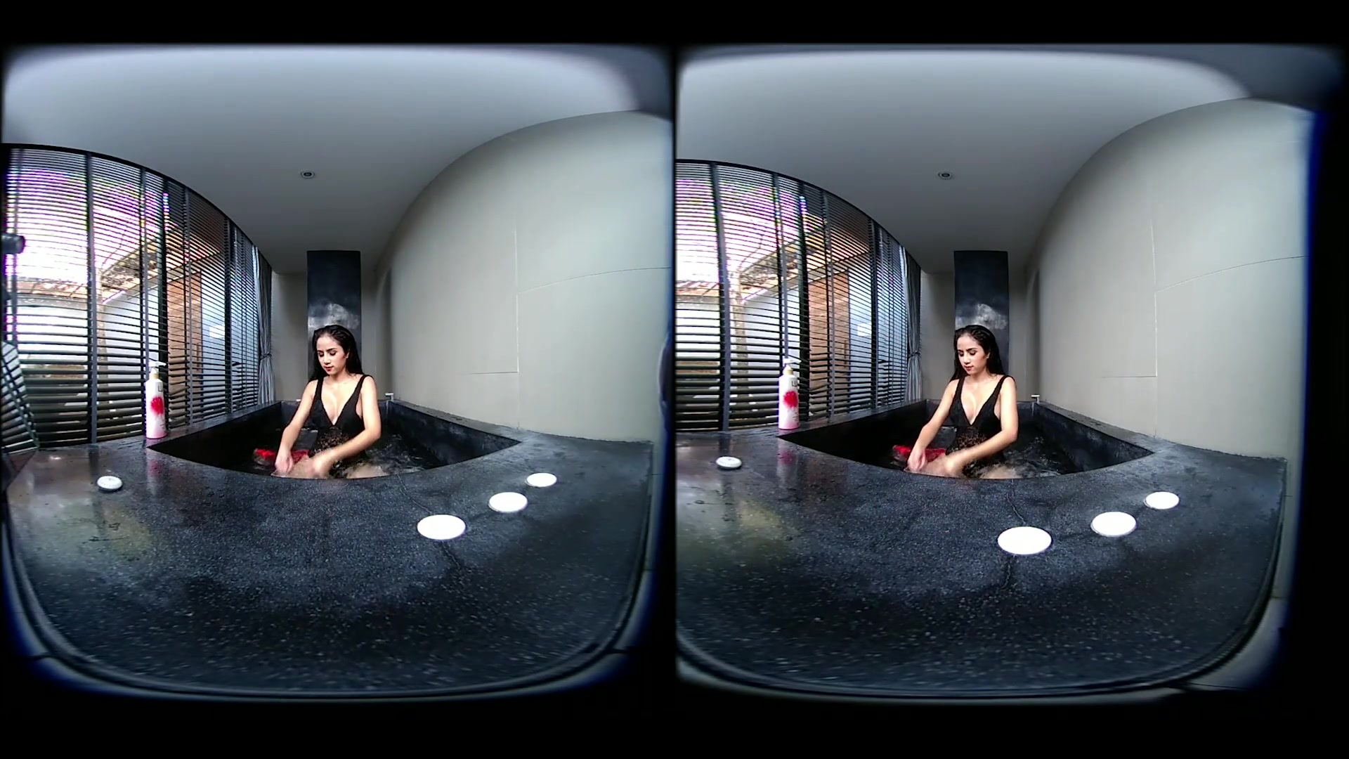 Asian teen 18+ Showers - VRpussyVision