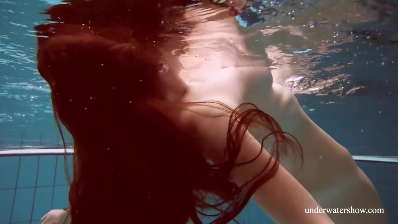 Hottest Chick In Open Swimming Pool Completely