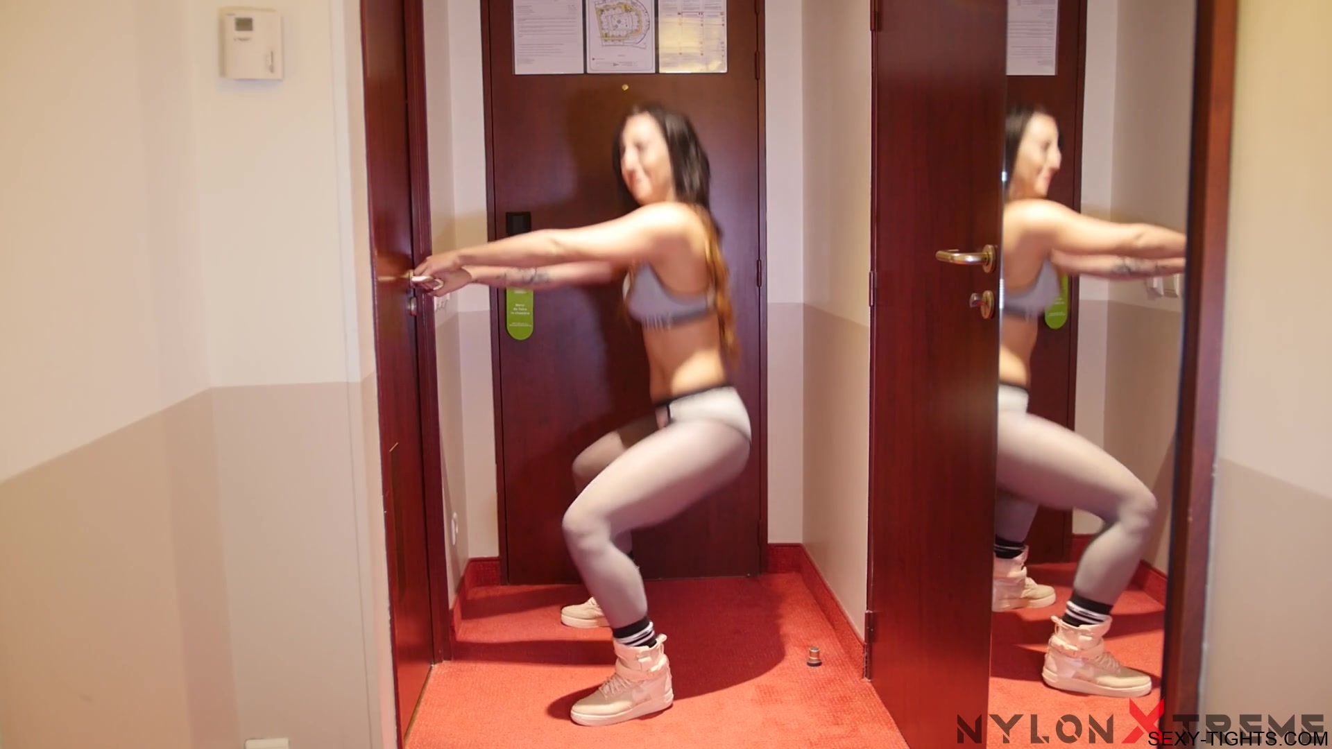 162 Nora Luxia Gym Gray Pantyhose - Sex Movies Featuring Sexy Tights
