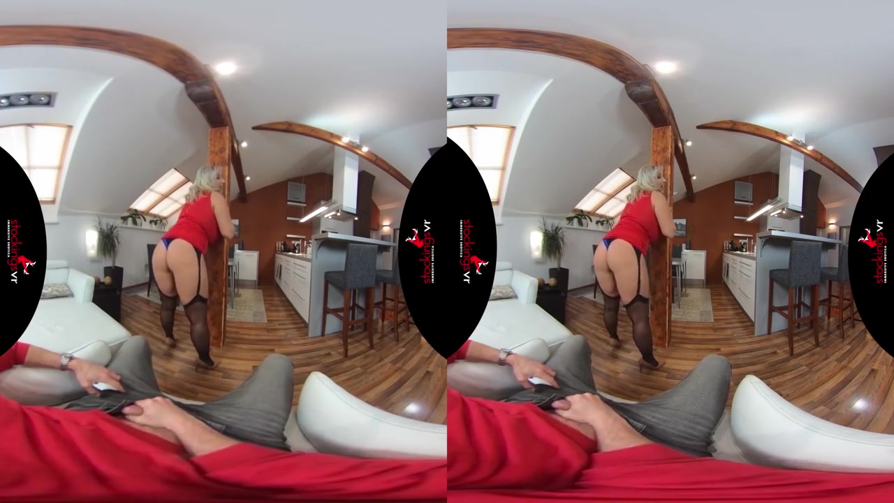 Man Hungry Big Tits Bit Ass Milf Striptease - Virtual Reality