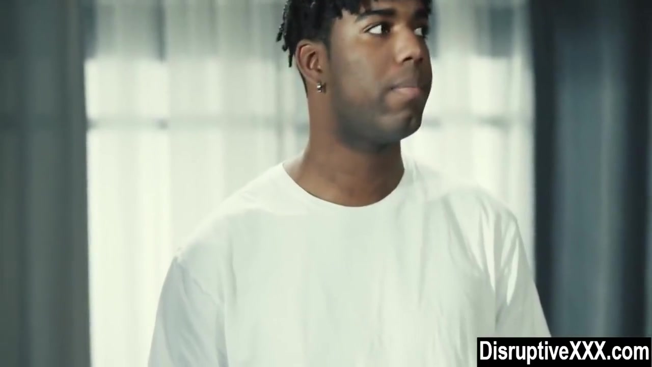 Gay Porn - Black Gay Hunk Fucked Bareback On A First Date 7 Min