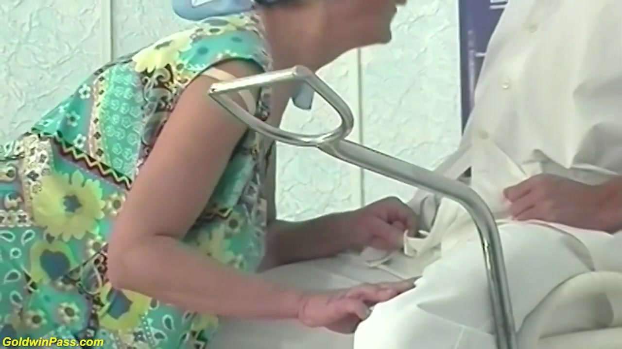 92 Years Old Granny Rough Fisted By A Doctor