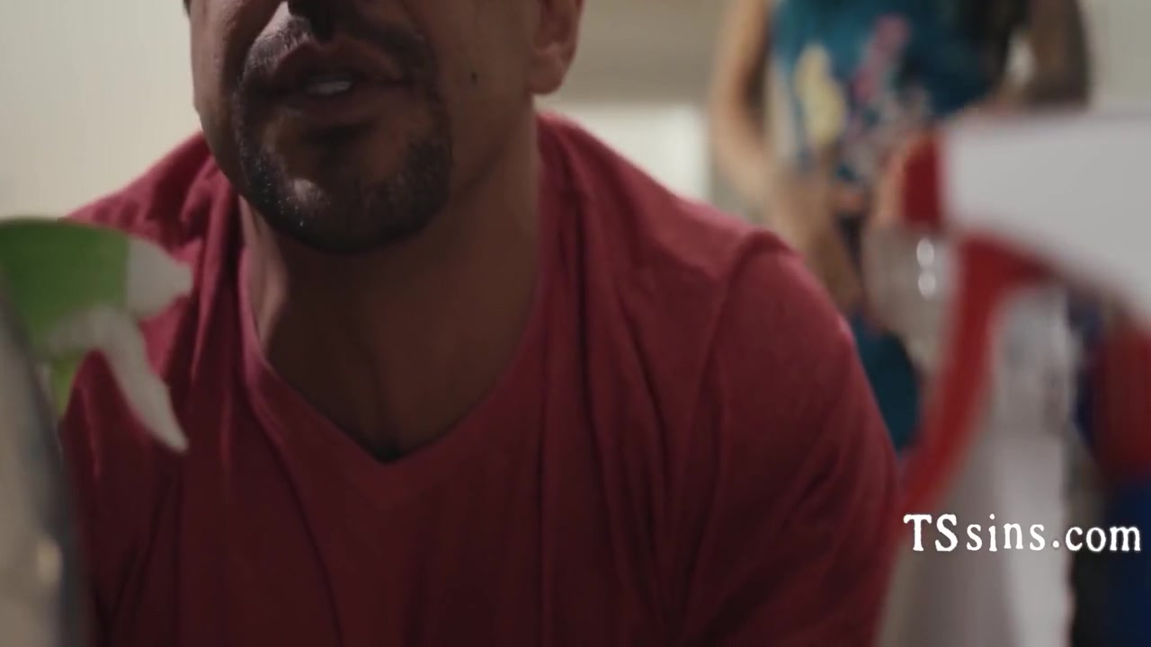 Draven Navarro And Ts Foxxy In Maam Why Do You Have A Penis And Why Is It Inside Me Tssins 8 Min